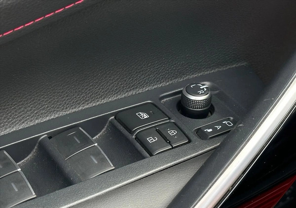 Toyota Corolla cena 99900 przebieg: 68721, rok produkcji 2019 z Puck małe 106